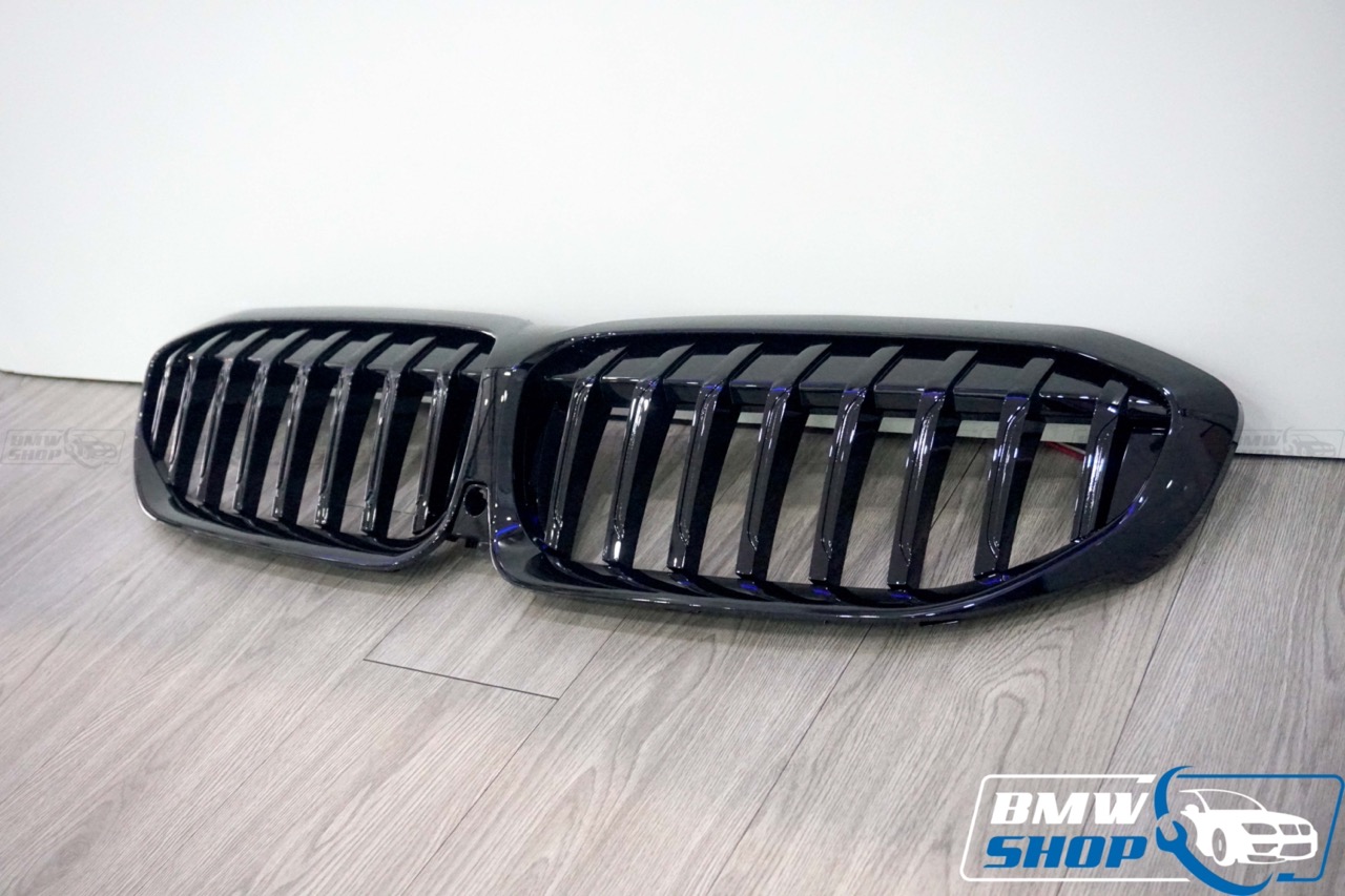 Mặt ca lăng BMW 3 Series G20 màu đen