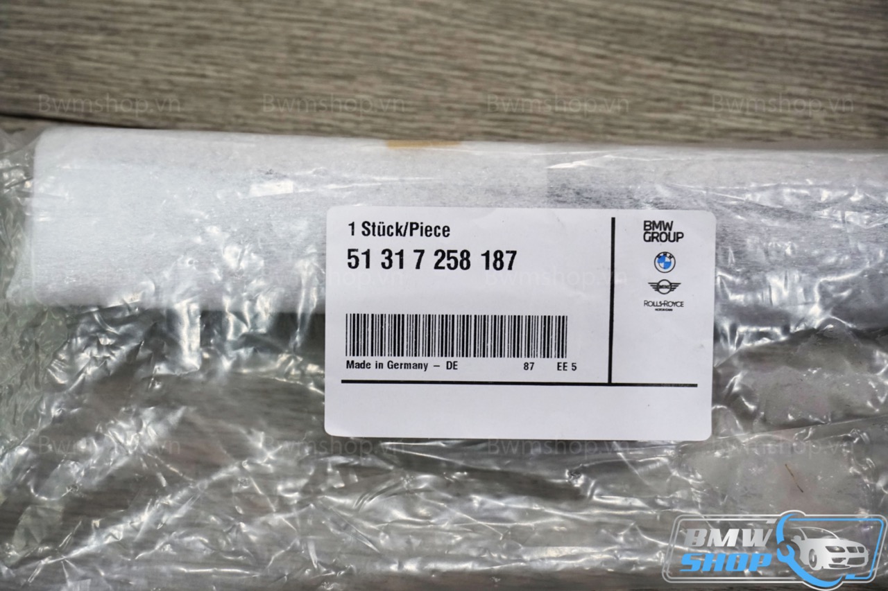 Nẹp Chân Kính Lái BMW 3 Series F30