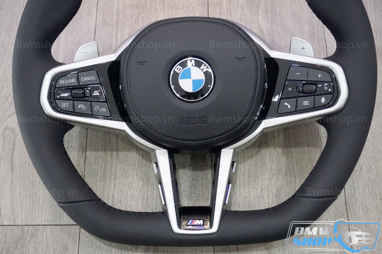 Vô Lăng 3 Chấu Đáy Phẳng BMW 330i M-Sport 2025