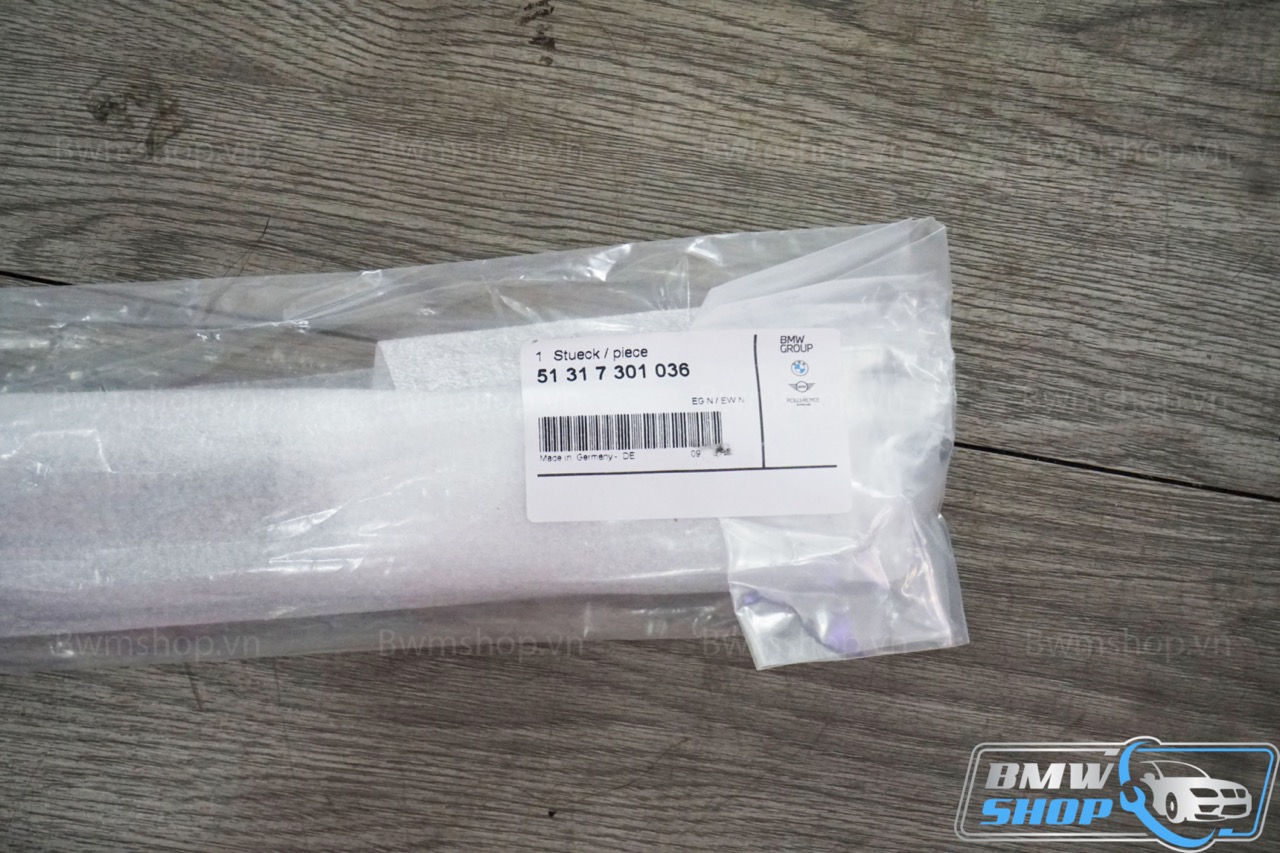 Ốp Cạnh Kính Lái BMW 5 Series G30 (2017+)