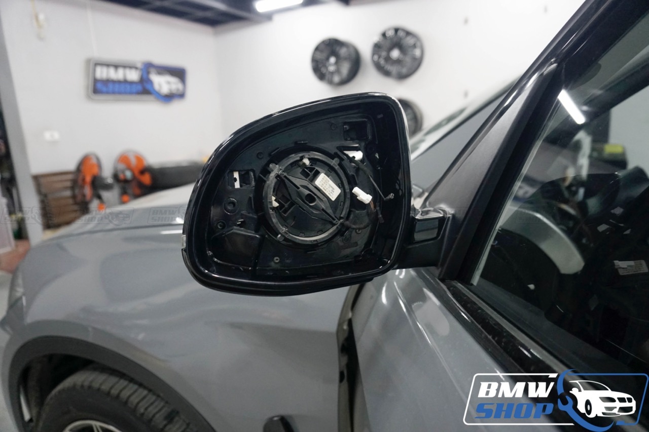 Cảnh báo điểm mù trên gương BMW X6 F16