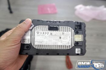 Sạc không dây BMW X7 G07 LCI